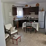 Olympia Traditional Apartment *