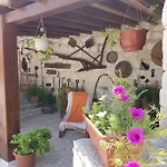 Olympia Traditional Apartment