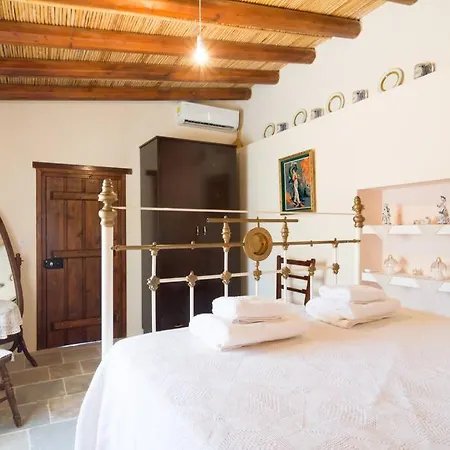 Olympia Traditional شقة