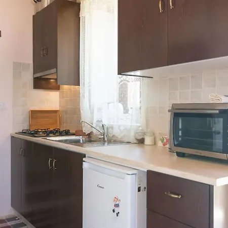 Olympia Traditional Lymbia