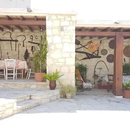 Olympia Traditional דירה Lympia