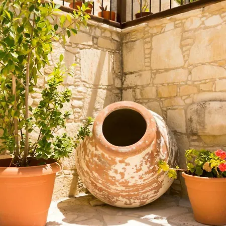 Olympia Traditional Lympia