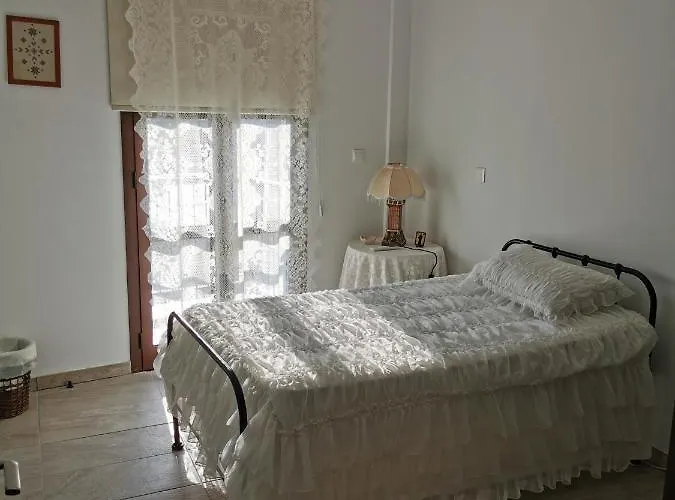 Olympia Traditional Lymbia