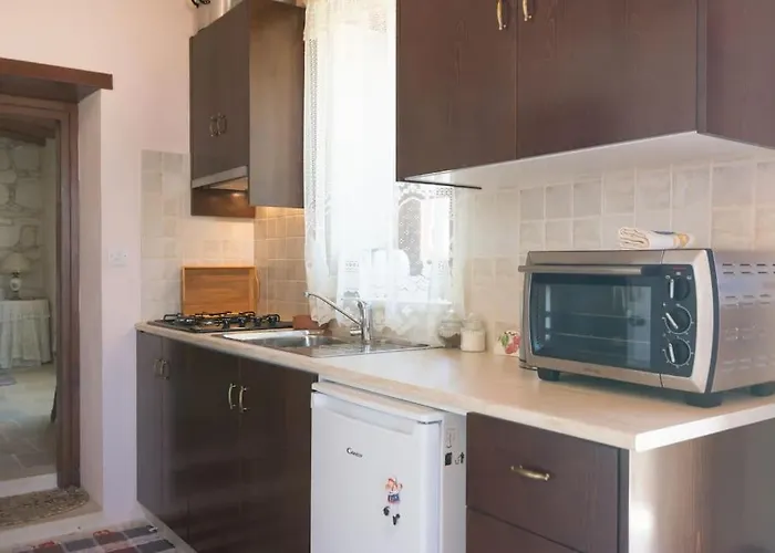 Olympia Traditional Lymbia