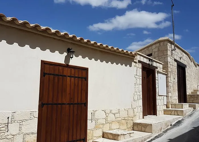 Olympia Traditional Lymbia